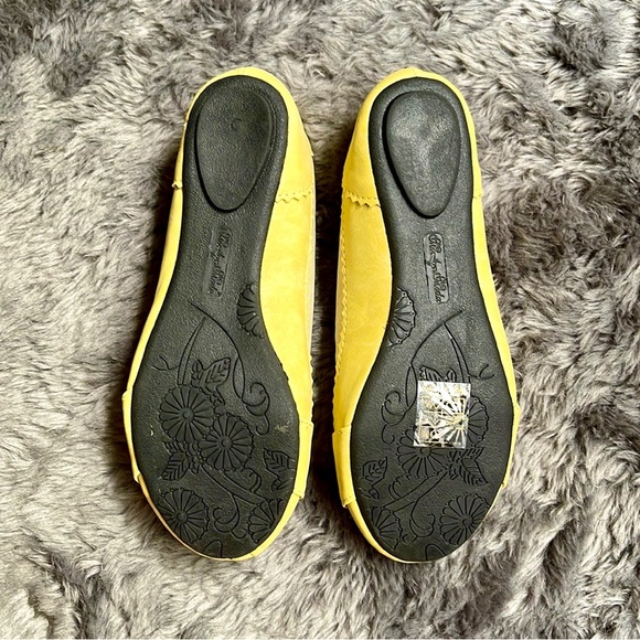 Adorable Flats - Picture 4 of 5